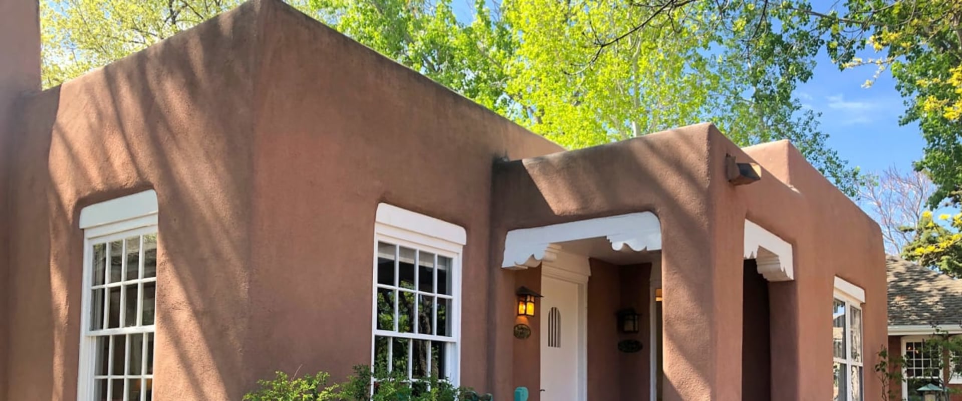 Exploring the Eastside Neighborhood of Santa Fe